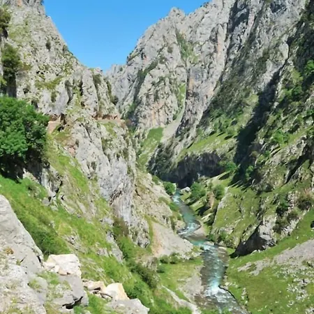 La Estrada 2*