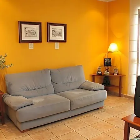 La Estrada Hotel 2*