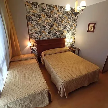 Hotel La Estrada 2*