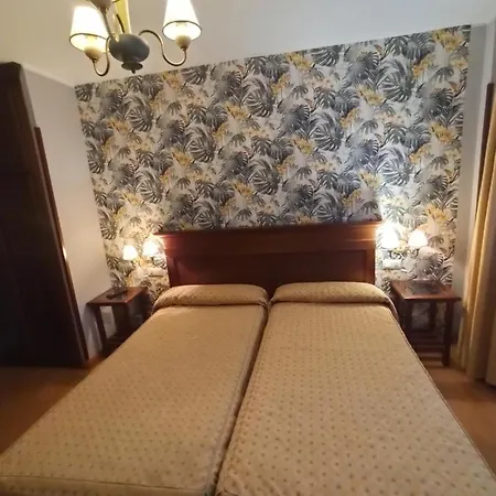 拉埃斯特拉达酒店 酒店